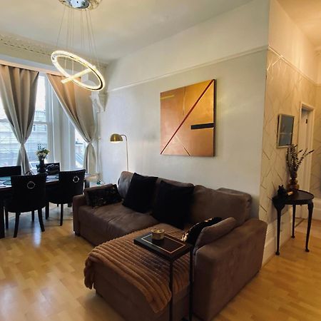 Ann Apartments Opposite The Pier With Sea View Portsmouth Esterno foto