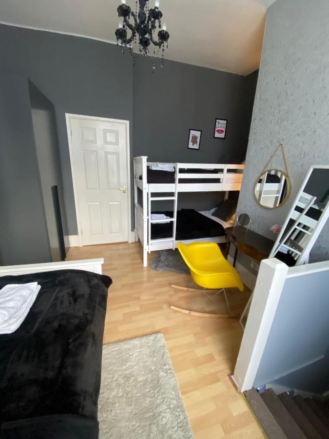 Ann Apartments Opposite The Pier With Sea View Portsmouth Esterno foto